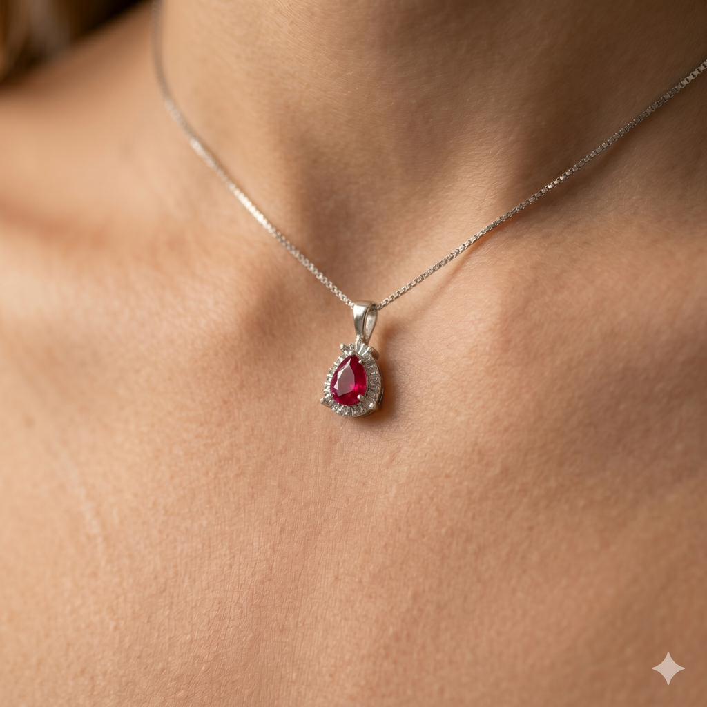 Collana Donna in Oro 18 Carati con Rubino.