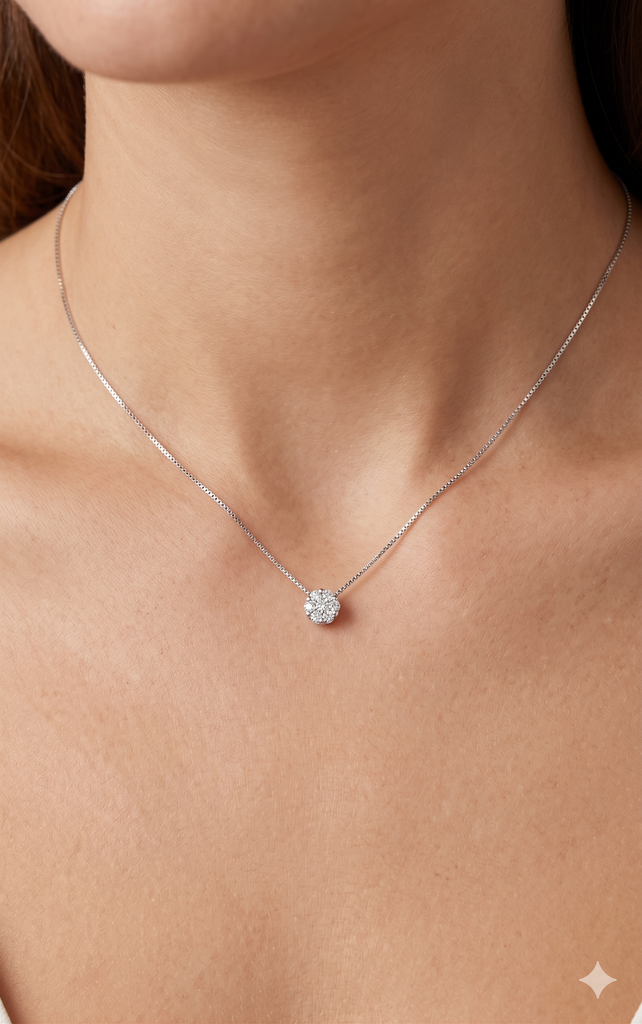 Collana Punto Luce in Oro 18 Carati con Diamanti.