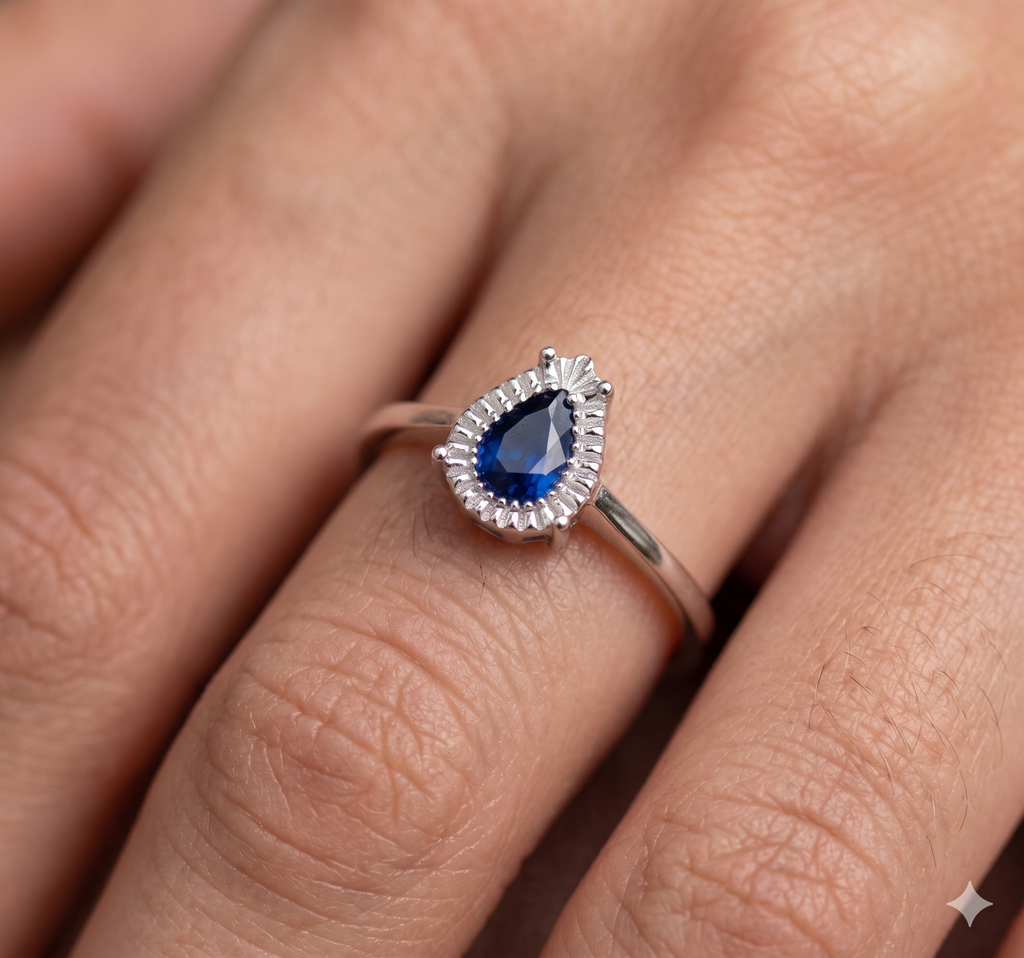 Anello Solitario Donna in Oro 18 Carati con Zaffiro.
