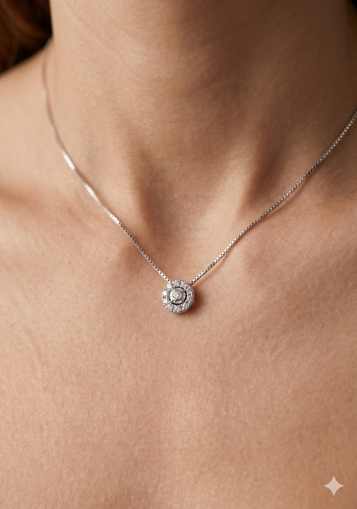 Collana Punto Luce in Oro 18 Carati con Diamanti